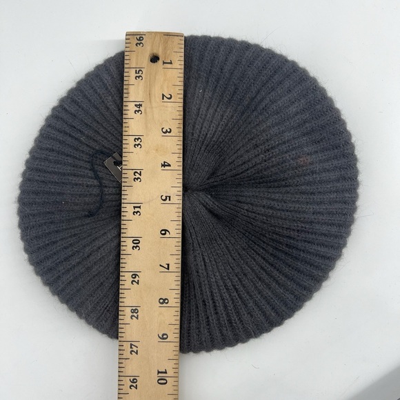 Halston Gray Ribbed Tam Beret Beanie Lambswool Angora  Hat NWT - Picture 6 of 7